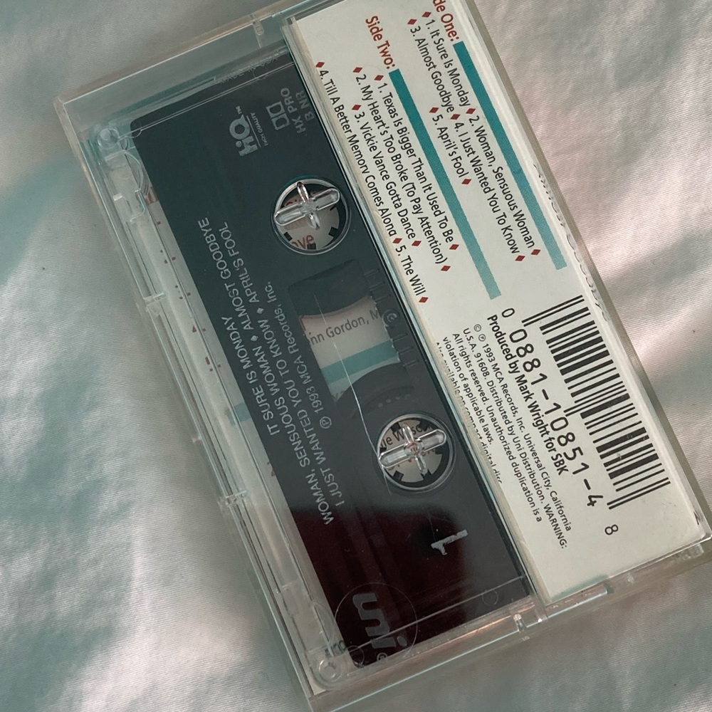Piece 005 | Art hand painted cassette - Picture 2 of 2